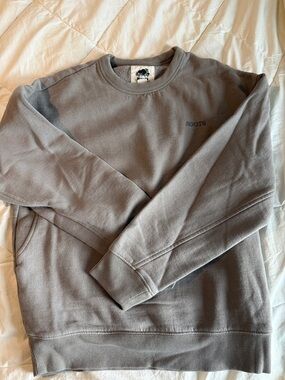 Roots unisex Crewneck Sweatshirt in Slate Gray